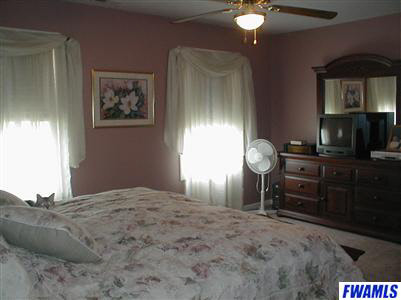 2810 Sanderling Road Fort Wayne, IN 46808 - Photo 3 of 8 Gallery Image 3
