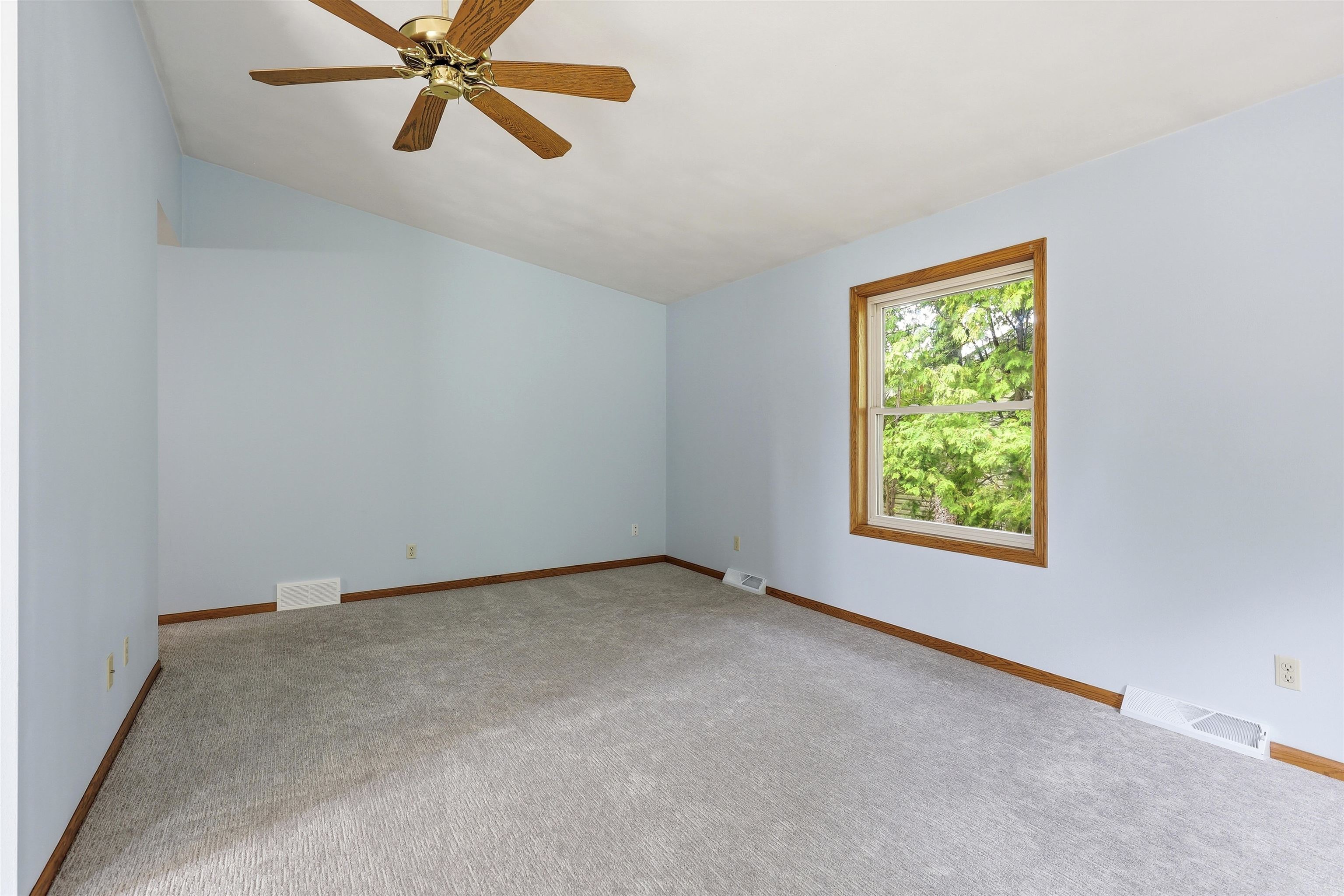 N334 Marion Avenue Appleton, WI 54915 - Photo 9 of 38