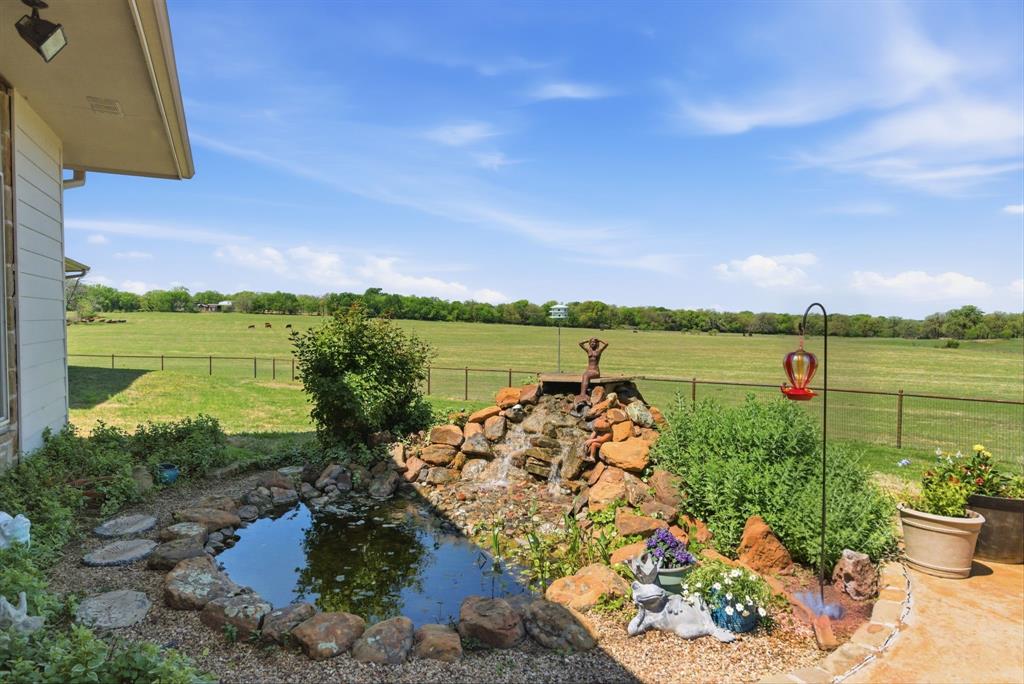 3601 Springfield Road Springtown, TX 76082 - Photo 35 of 40
