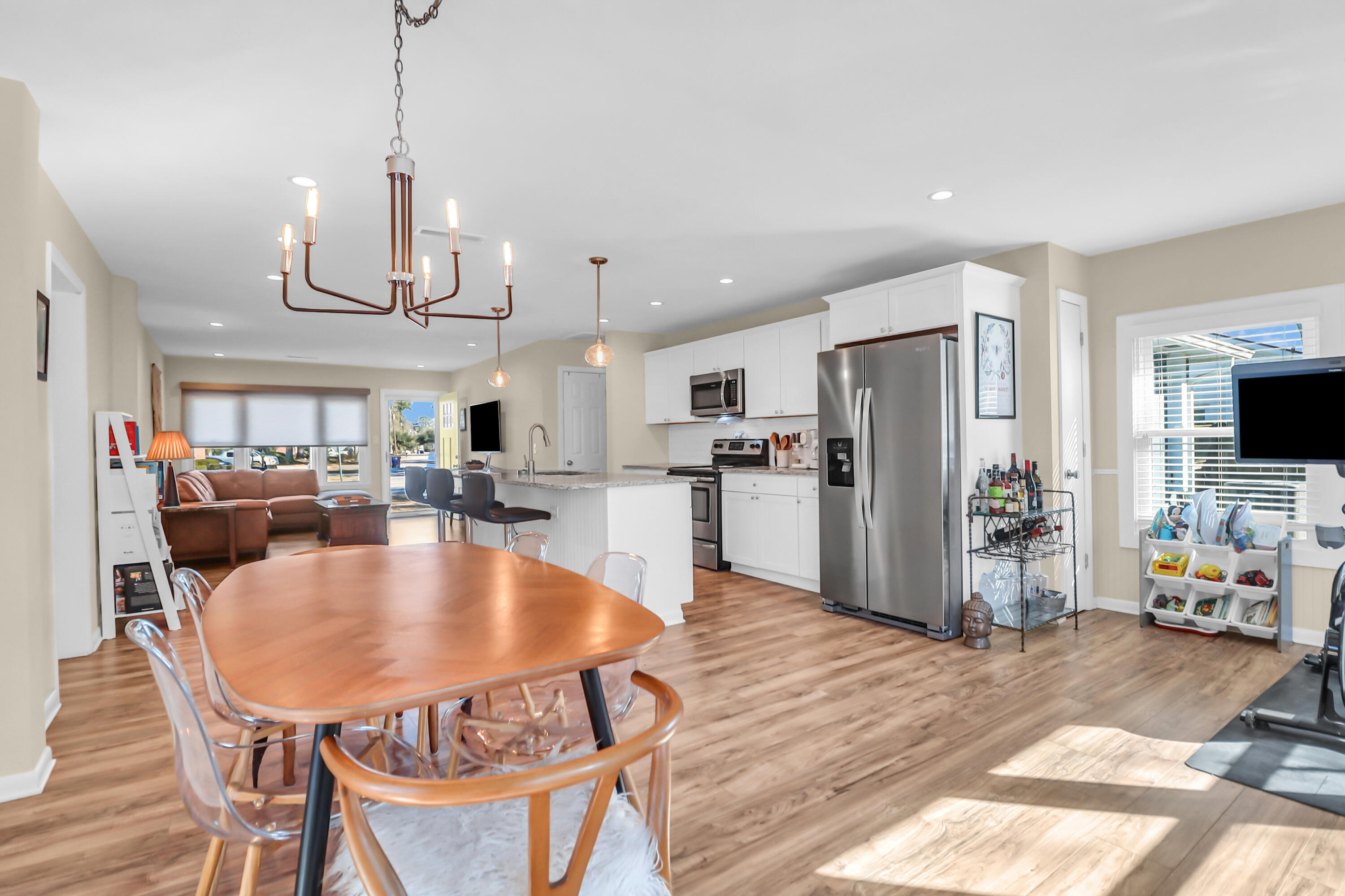 655 Wantoot Boulevard Charleston, SC 29407 - Photo 12 of 35 Dining Area