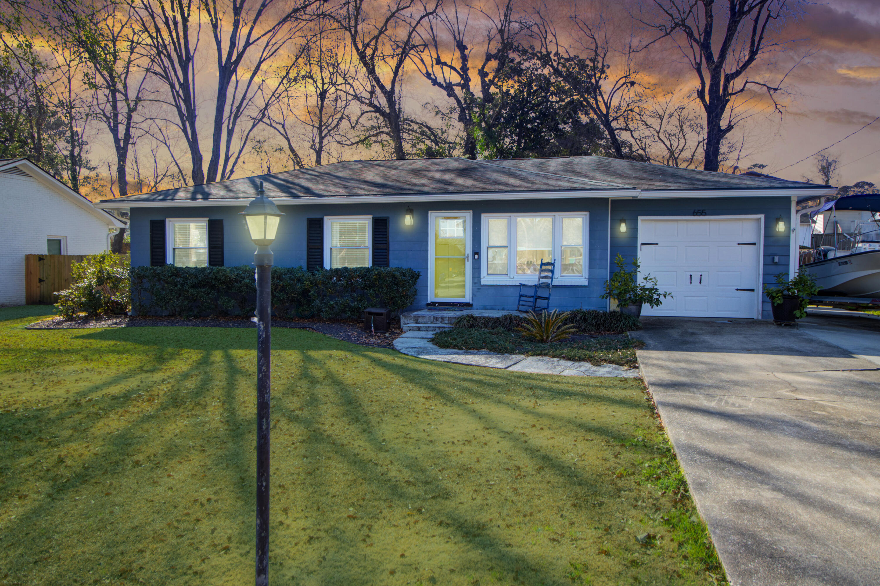 655 Wantoot Boulevard Charleston, SC 29407 - Photo 34 of 35 Twilight Photo