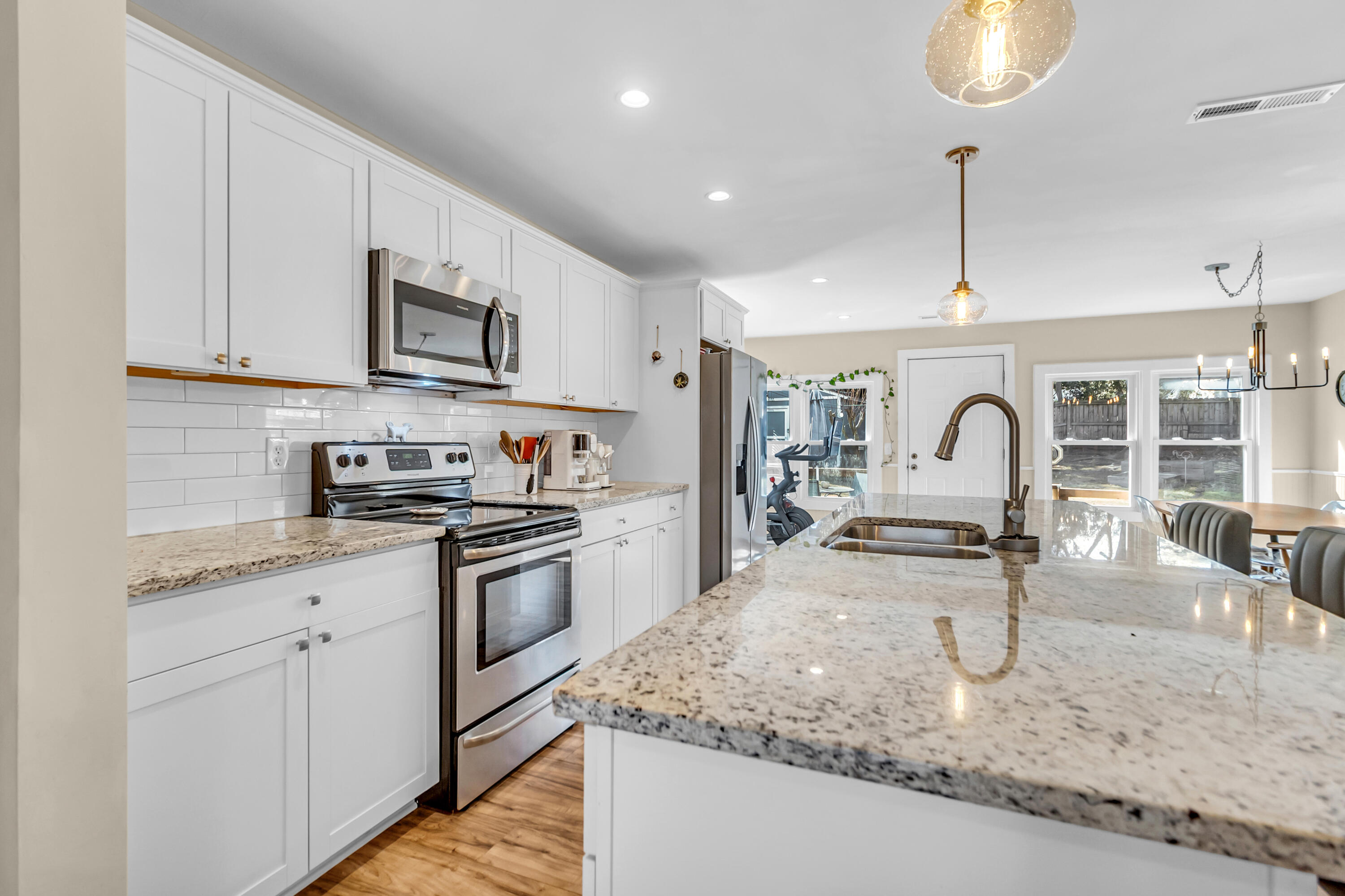 655 Wantoot Boulevard Charleston, SC 29407 - Photo 7 of 35 Gas Range!