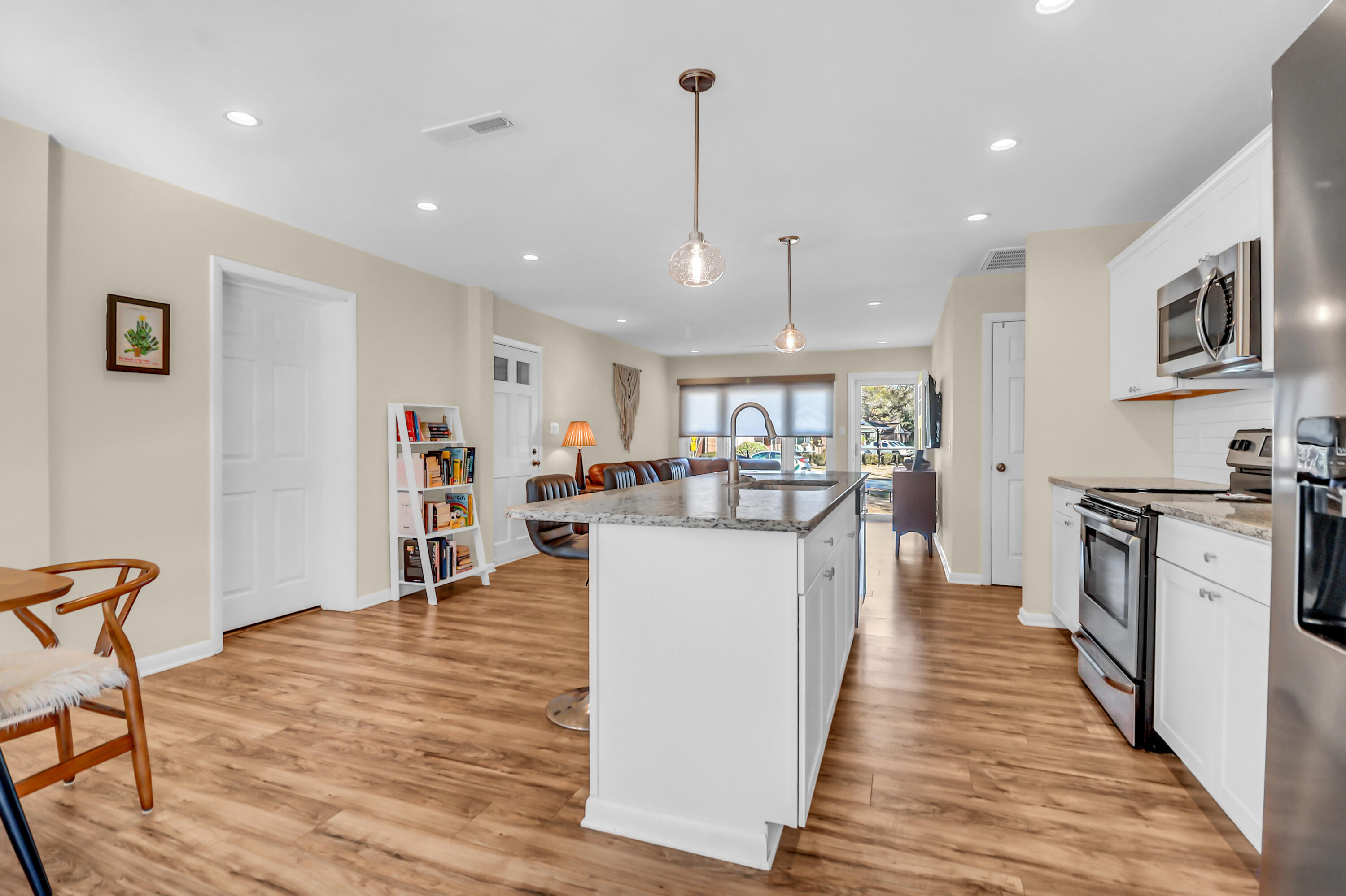 655 Wantoot Boulevard Charleston, SC 29407 - Photo 8 of 35 Doors on the Left