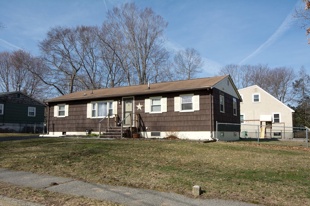 38 Davis Road Rockland, MA 02370 - Photo 14 of 19