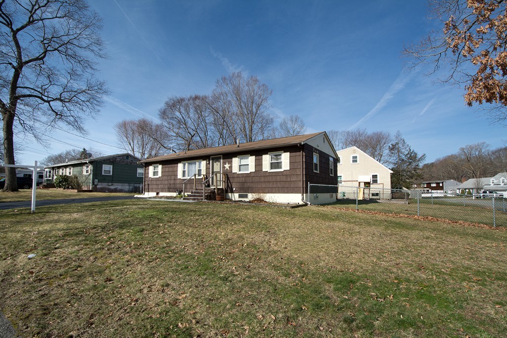 38 Davis Road Rockland, MA 02370 - Photo 15 of 19