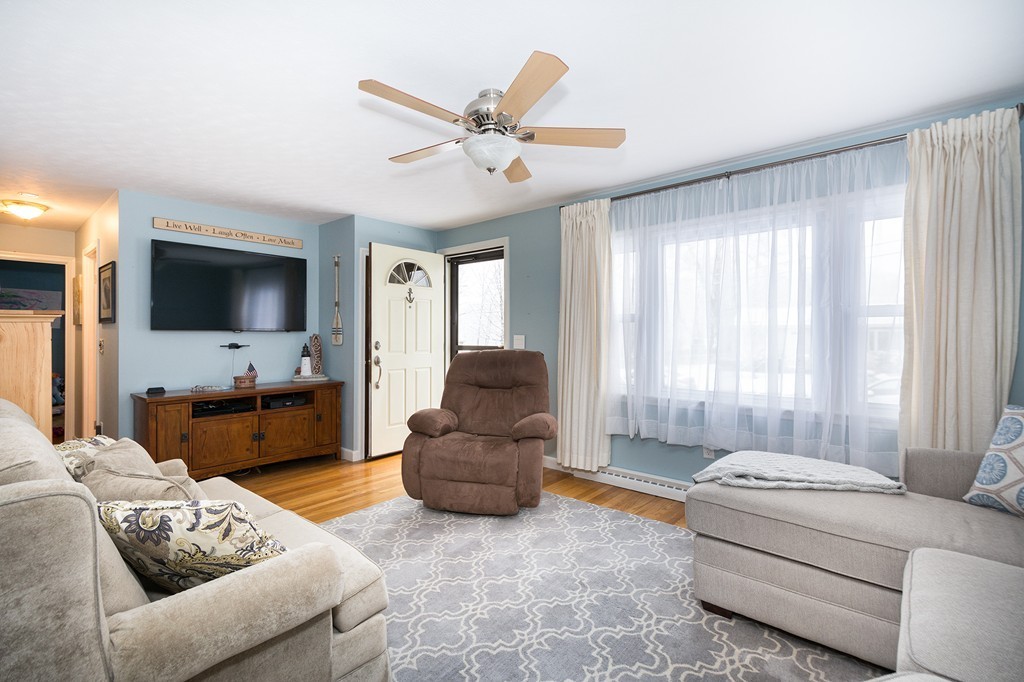 38 Davis Road Rockland, MA 02370 - Photo 3 of 19