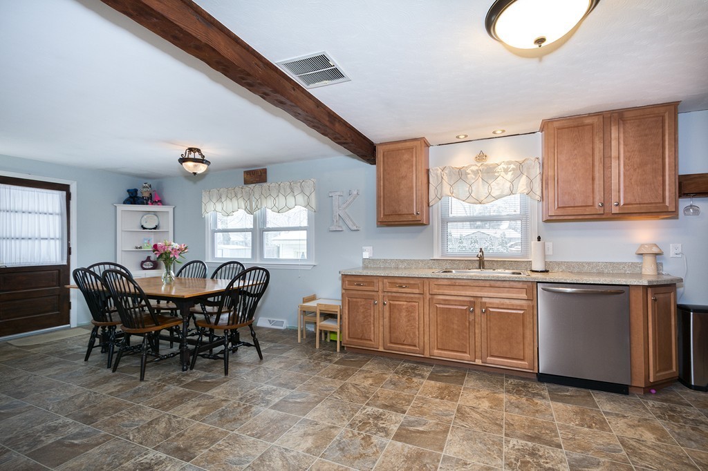 38 Davis Road Rockland, MA 02370 - Photo 6 of 19