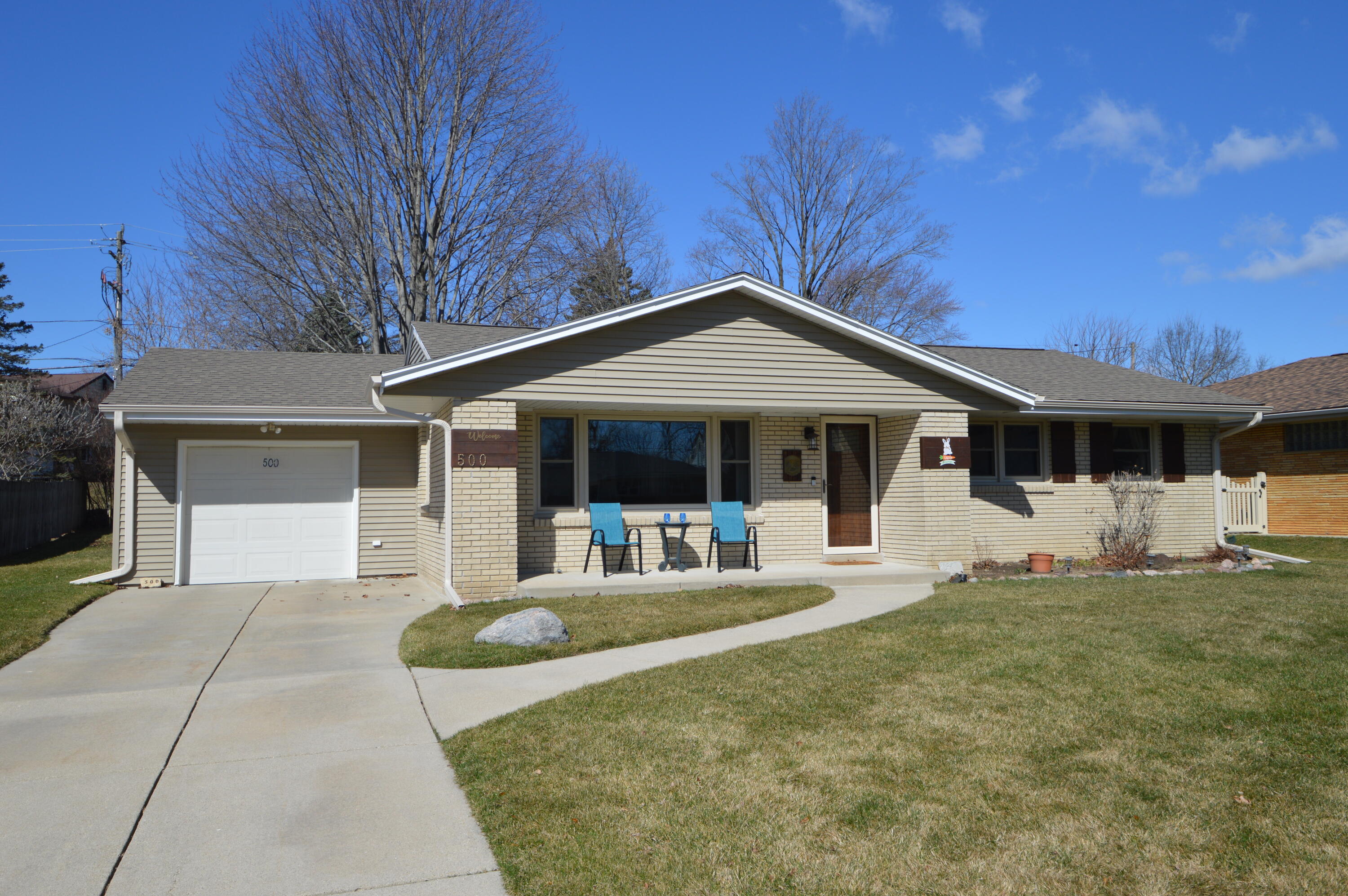 500 Parkway Drive South Milwaukee, WI 53172 - Photo 1 of 1 DSC_2053