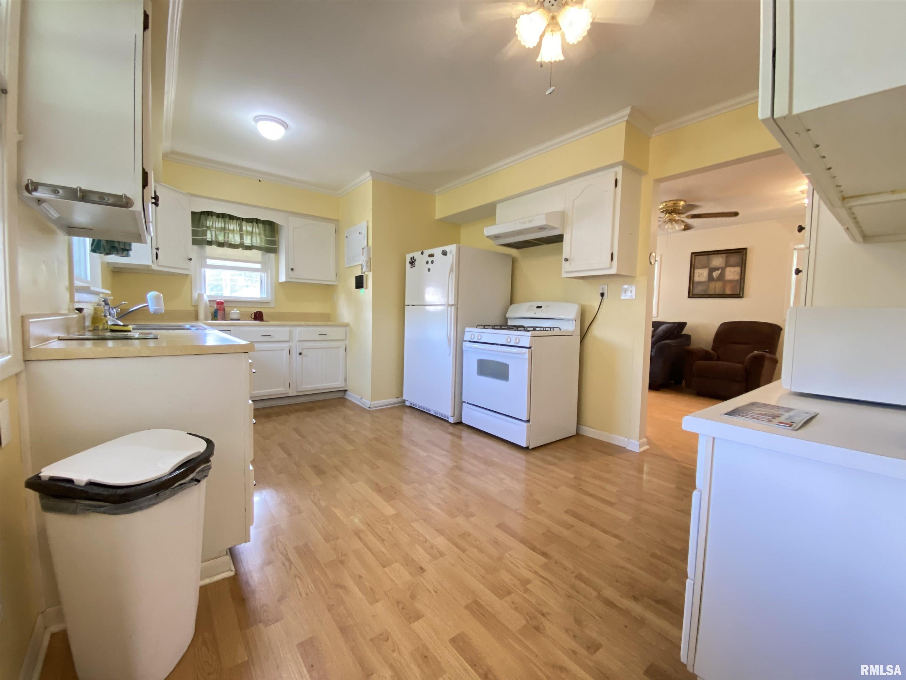 2211 Grant Street Springfield, IL 62703 - Photo 8 of 24