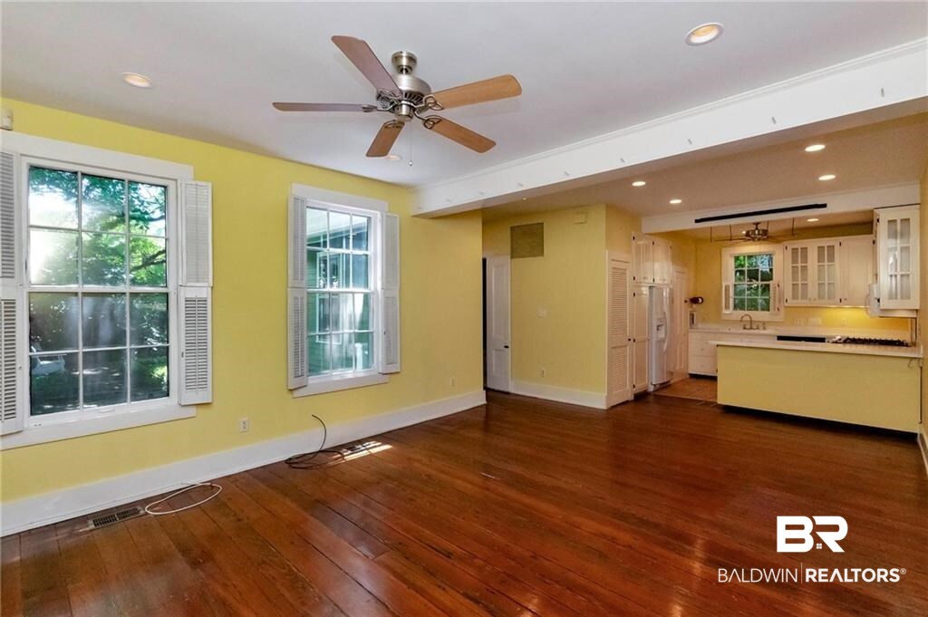 959 Charleston Street Mobile, AL 36604 - Photo 3 of 42