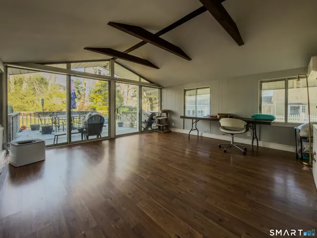 $850,000 | 124 Wyndover Lane, Stamford, CT 06902