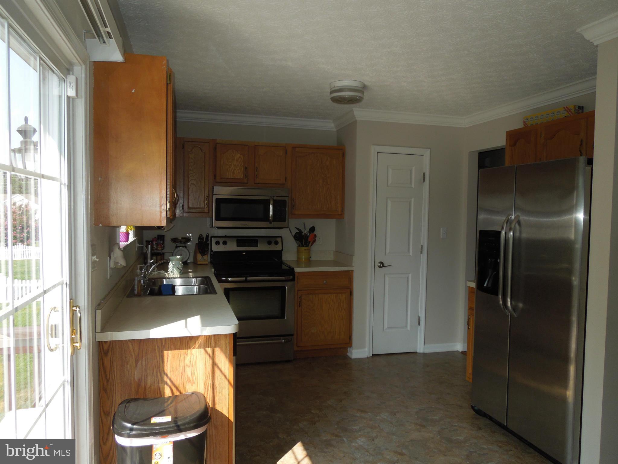 85 Pointer Way Inwood, WV 25428 - Photo 3 of 18 Kitchen