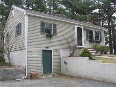 24 Bayhead Shores Road Buzzards Bay, MA 02532 - Photo 1 of 21 Primary Photo