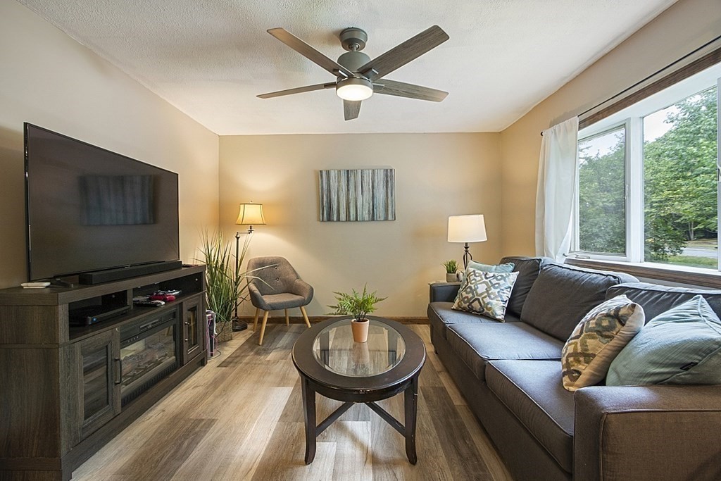 28 Holly Drive Gardner, MA 01440 - Photo 12 of 42