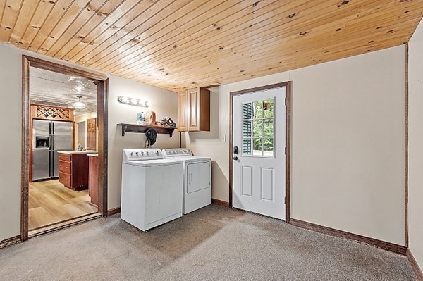 28 Holly Drive Gardner, MA 01440 - Photo 19 of 42