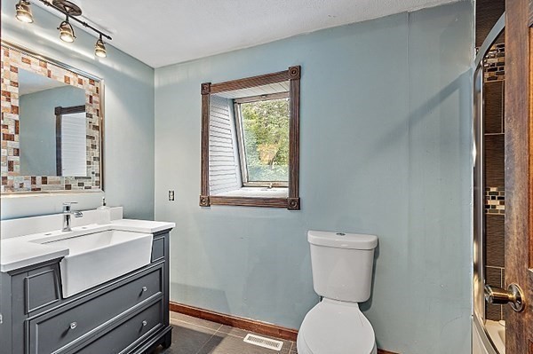 28 Holly Drive Gardner, MA 01440 - Photo 20 of 42