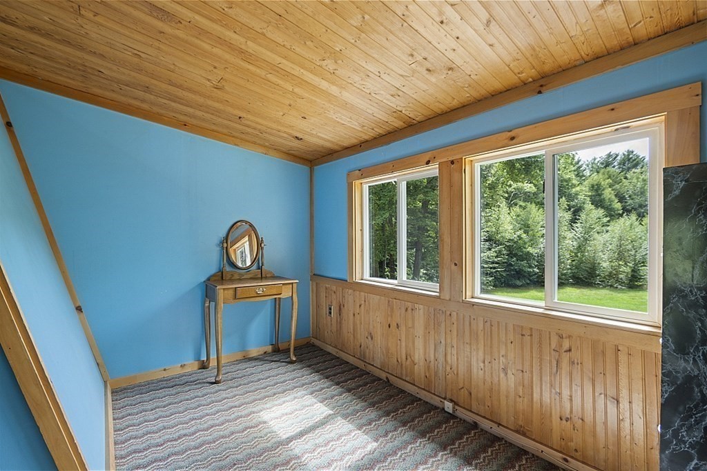 28 Holly Drive Gardner, MA 01440 - Photo 25 of 42