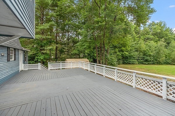 28 Holly Drive Gardner, MA 01440 - Photo 37 of 42