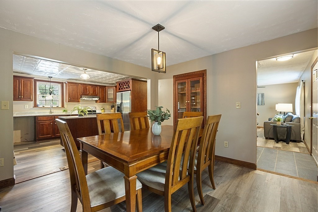 28 Holly Drive Gardner, MA 01440 - Photo 10 of 42