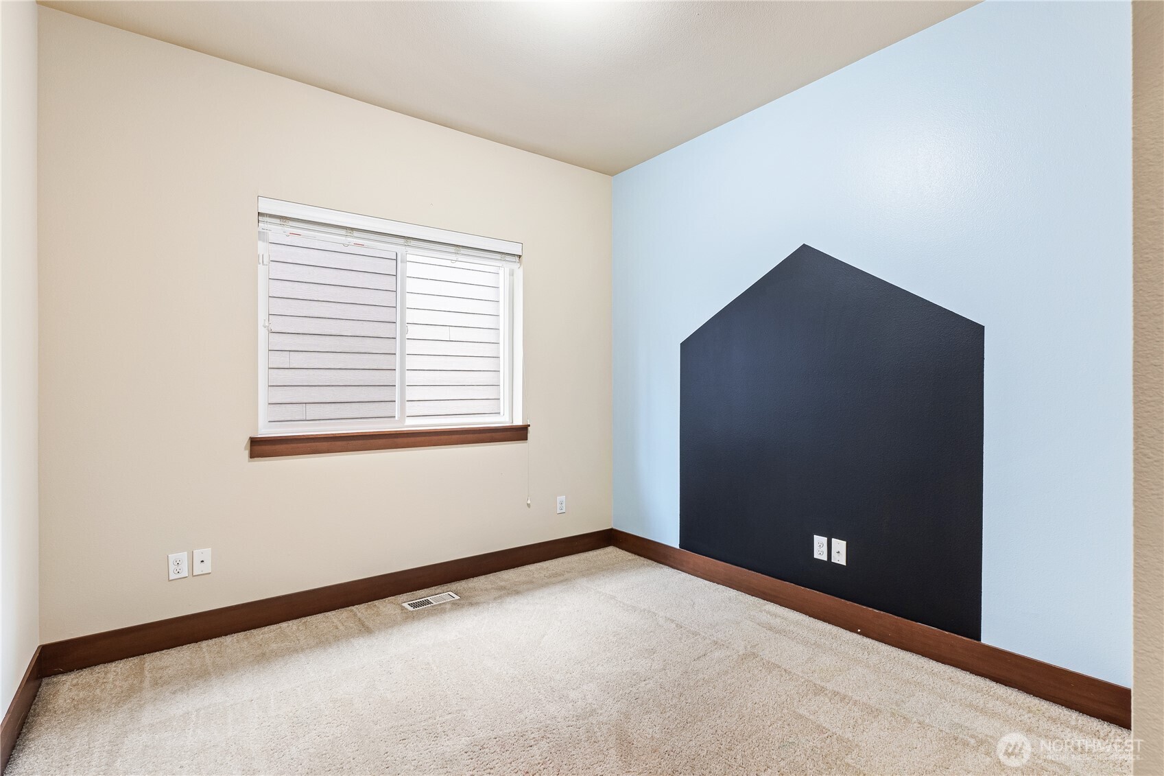 20304 3rd Drive Southeast Bothell, WA 98012 - Photo 21 of 31 an empty room with a window