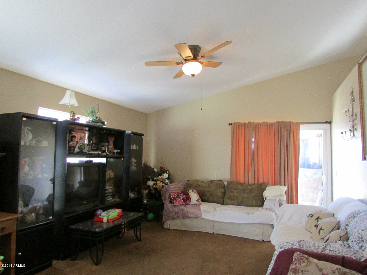 2737 West Pecan Road Phoenix, AZ 85041 - Photo 3 of 23 IMG_0181