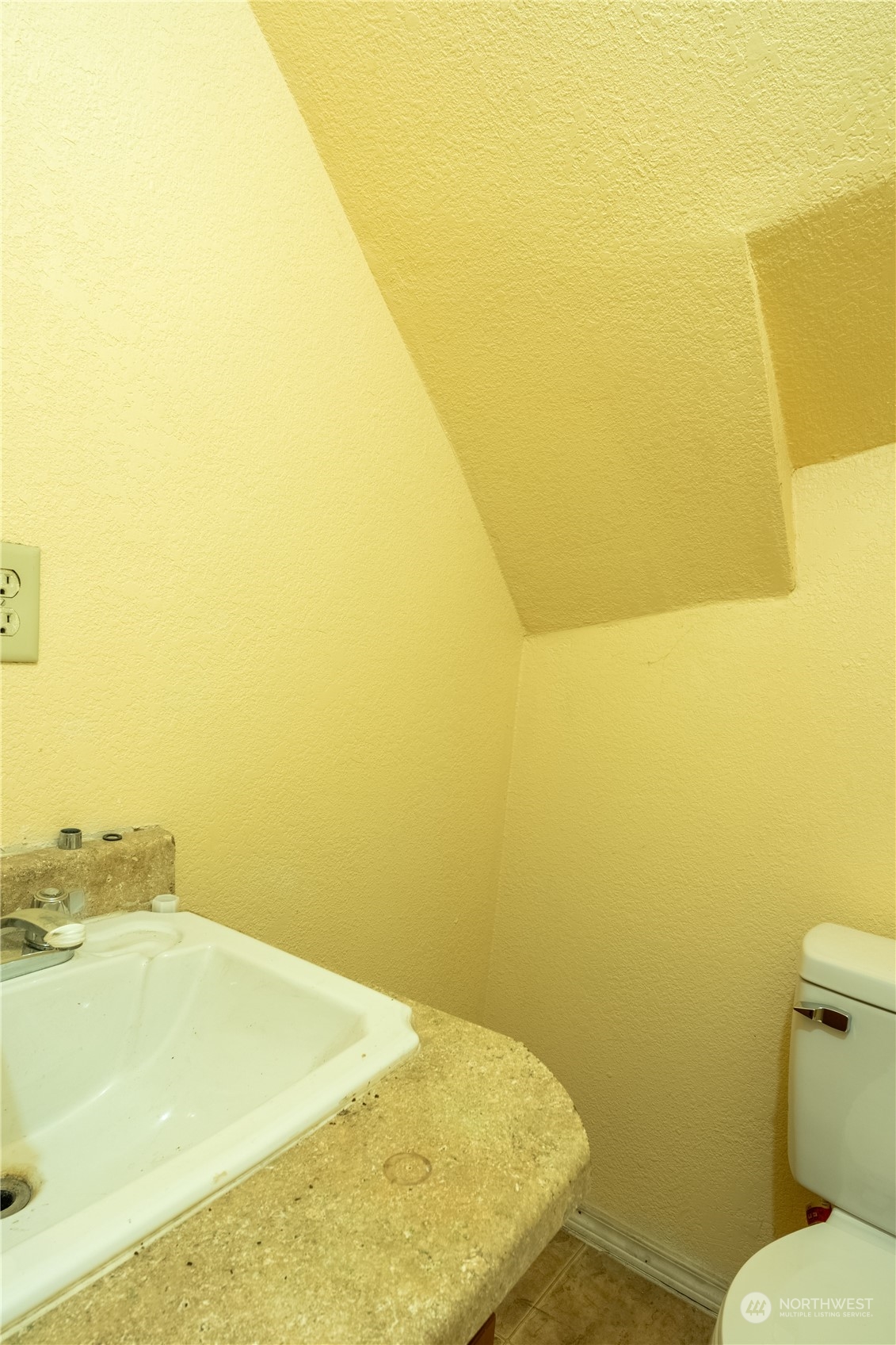 506 North I Street Lind, WA 99341 - Photo 40 of 40 a bathroom with a sink and a toilet