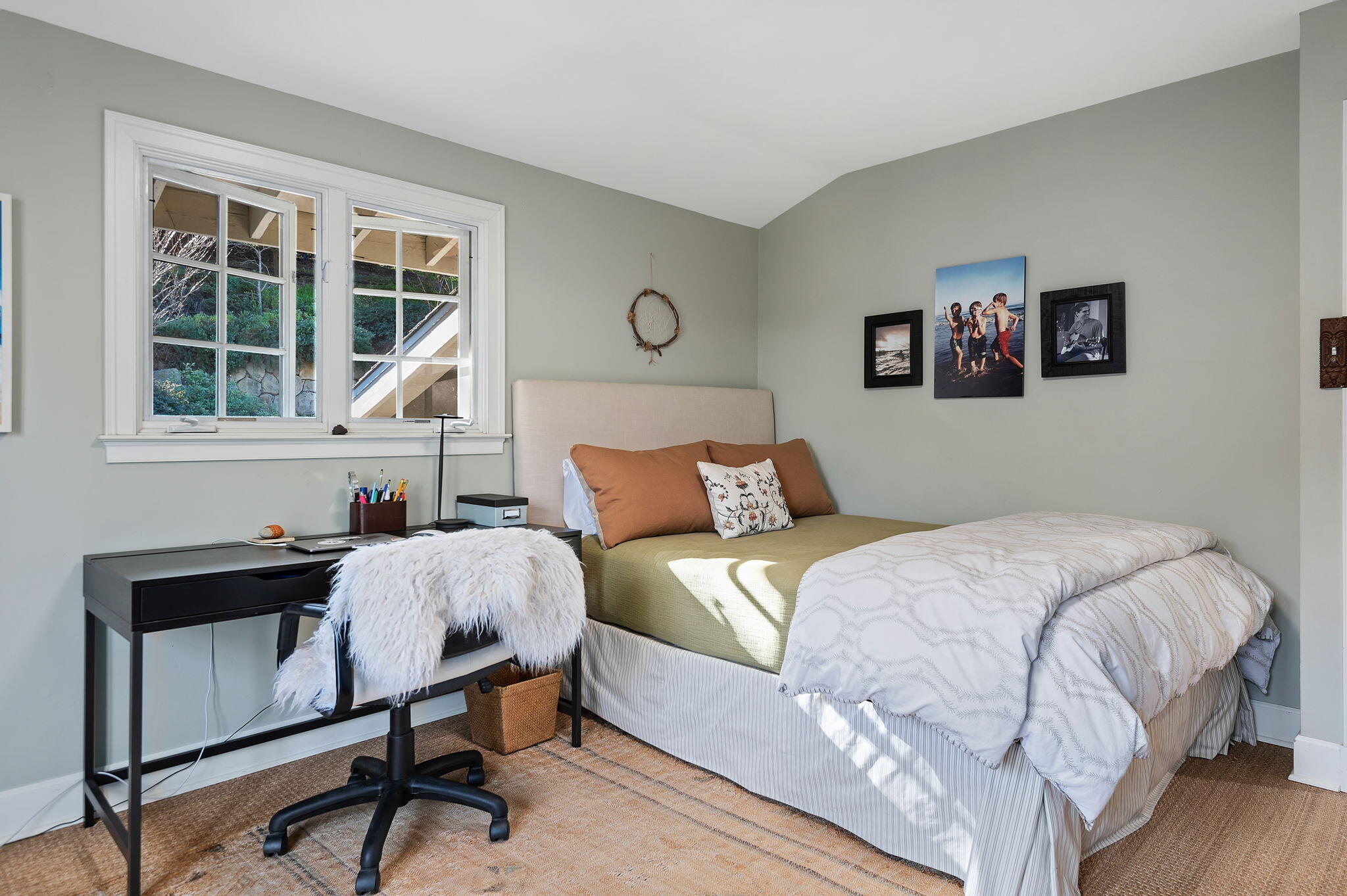 77 Crestview Lane Montecito, CA 93108 - Photo 32 of 44 32-web-or-mls-32 - Bedroom 4