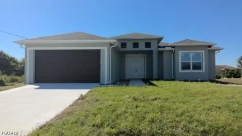 $324,900 | 1011 Cedartree Avenue, Lehigh Acres, FL 33971