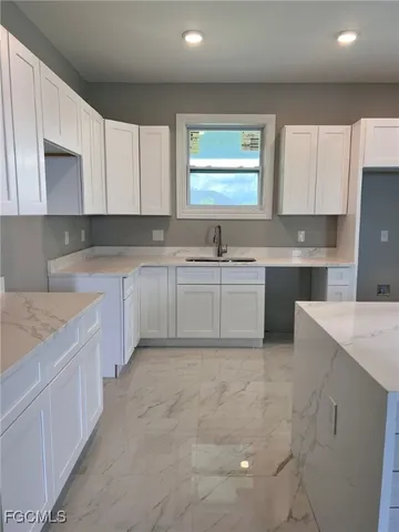 $324,900 | 1011 Cedartree Avenue, Lehigh Acres, FL 33971