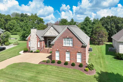 $749,900 | 1017 Dorset Drive, Hendersonville, TN 37075