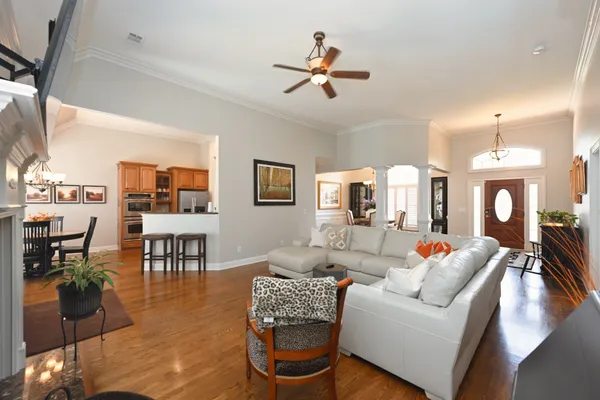 $749,900 | 1017 Dorset Drive, Hendersonville, TN 37075