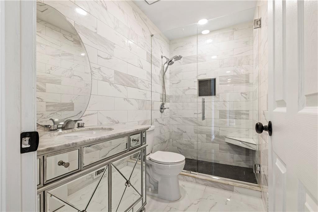 2102 Sandtree Court Southwest Atlanta, GA 30331 - Photo 11 of 14