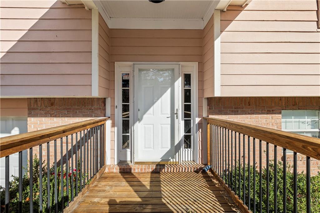 2102 Sandtree Court Southwest Atlanta, GA 30331 - Photo 2 of 14