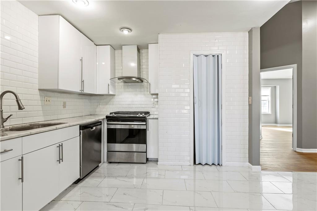 2102 Sandtree Court Southwest Atlanta, GA 30331 - Photo 6 of 14