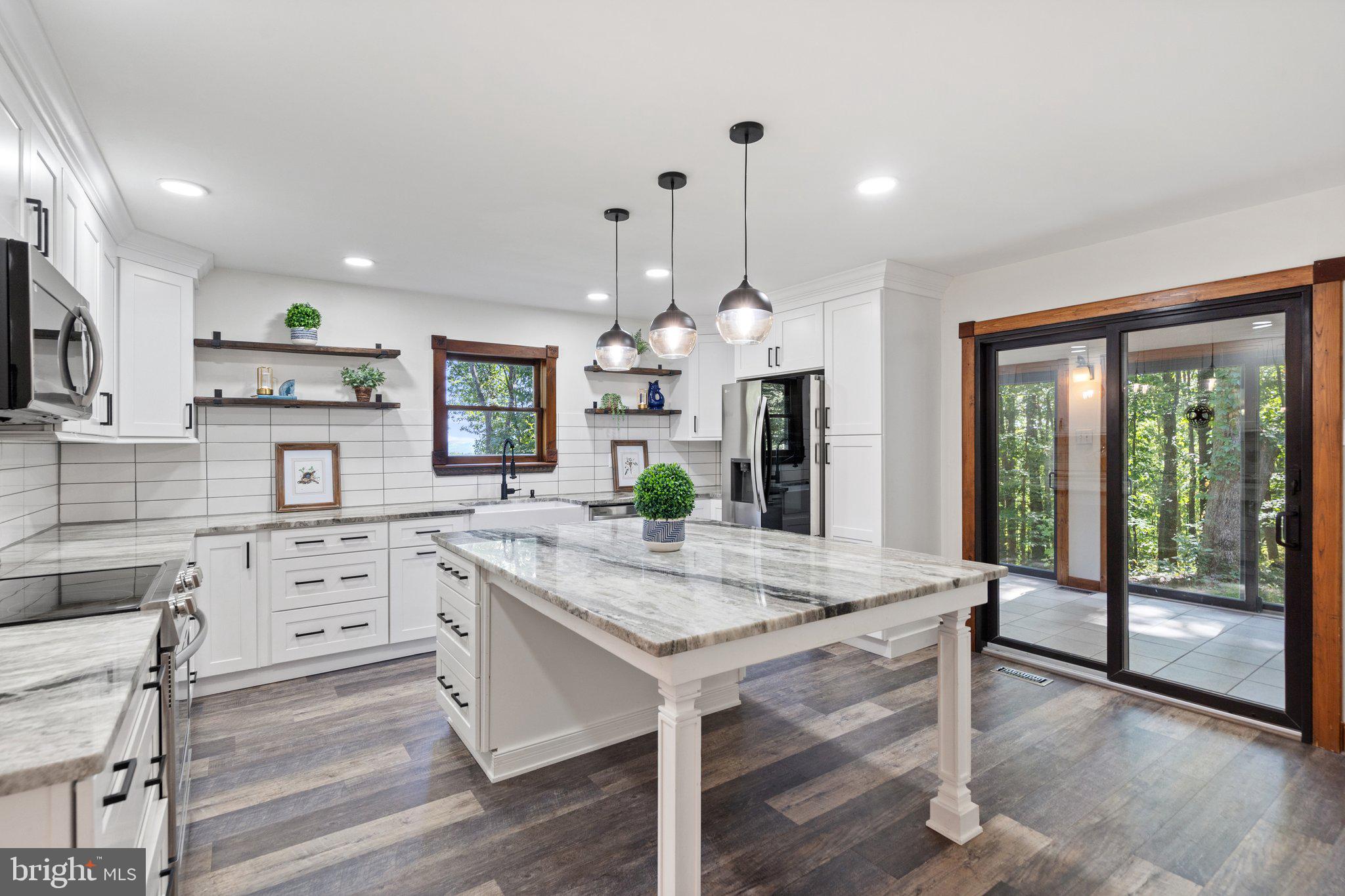 9417 Mountjoy Road Marshall, VA 20115 - Photo 23 of 45 Large island , lots of drawers