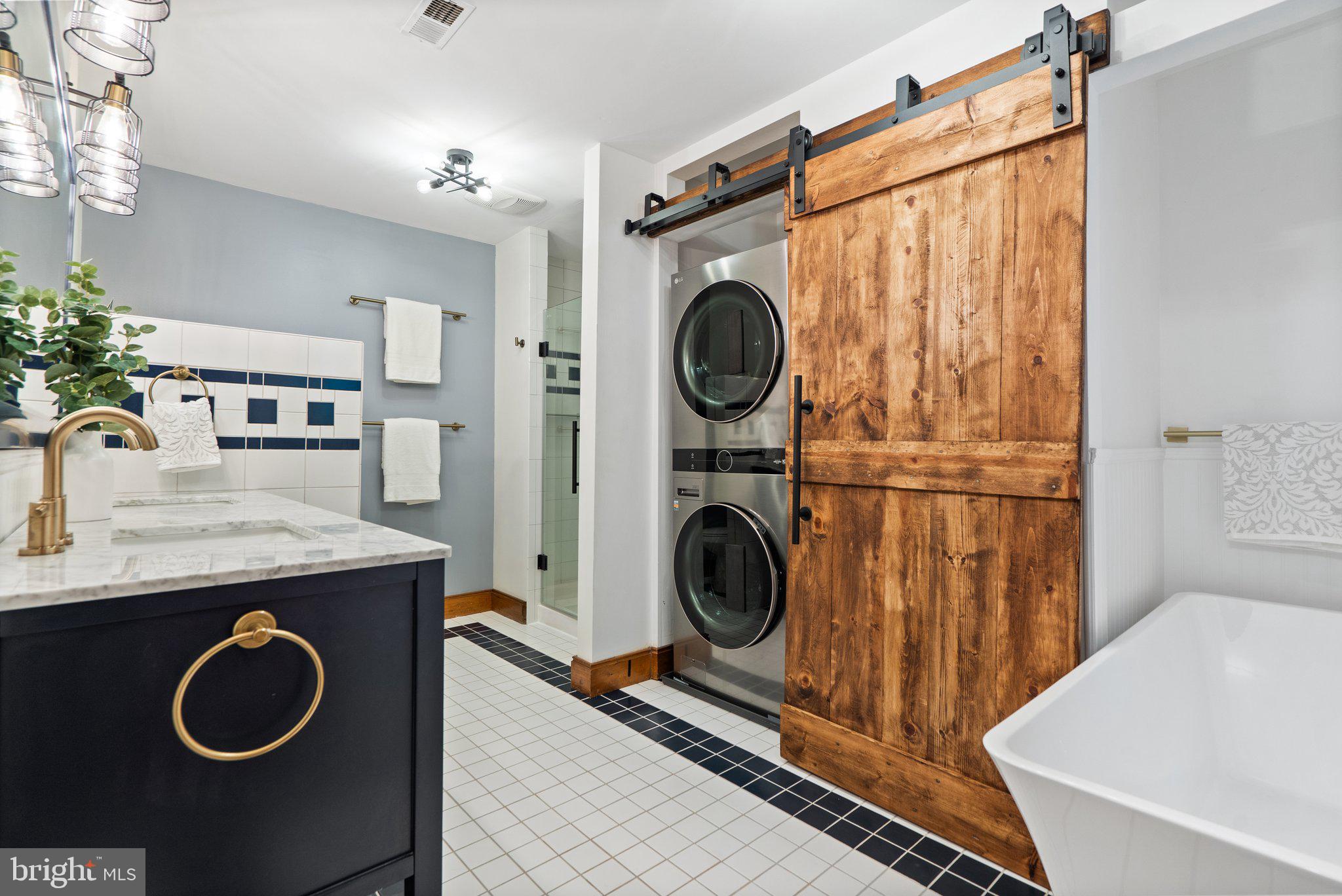 9417 Mountjoy Road Marshall, VA 20115 - Photo 29 of 45 fantastic updated bath with freestanding tub