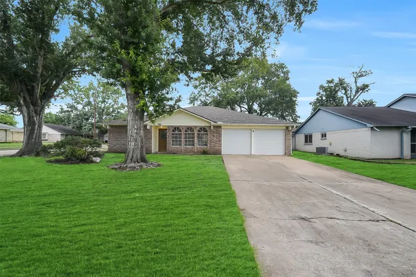 $1,800 | 13618 Piney Oaks Drive, Houston, TX 77065