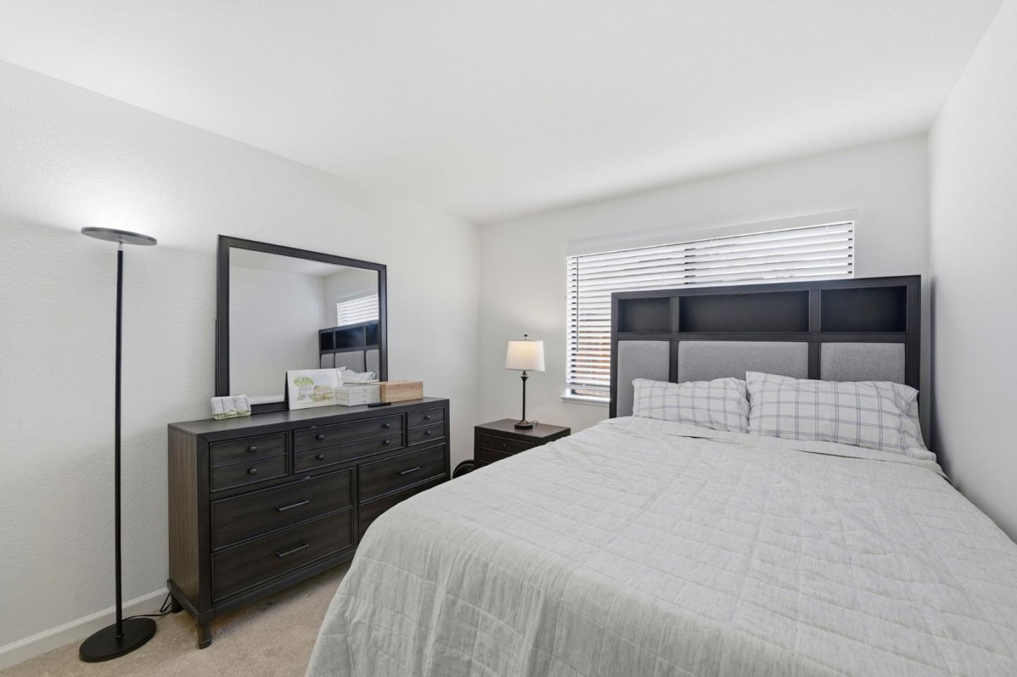 69 Rancho Drive San Jose, CA 95111 - Photo 4 of 28