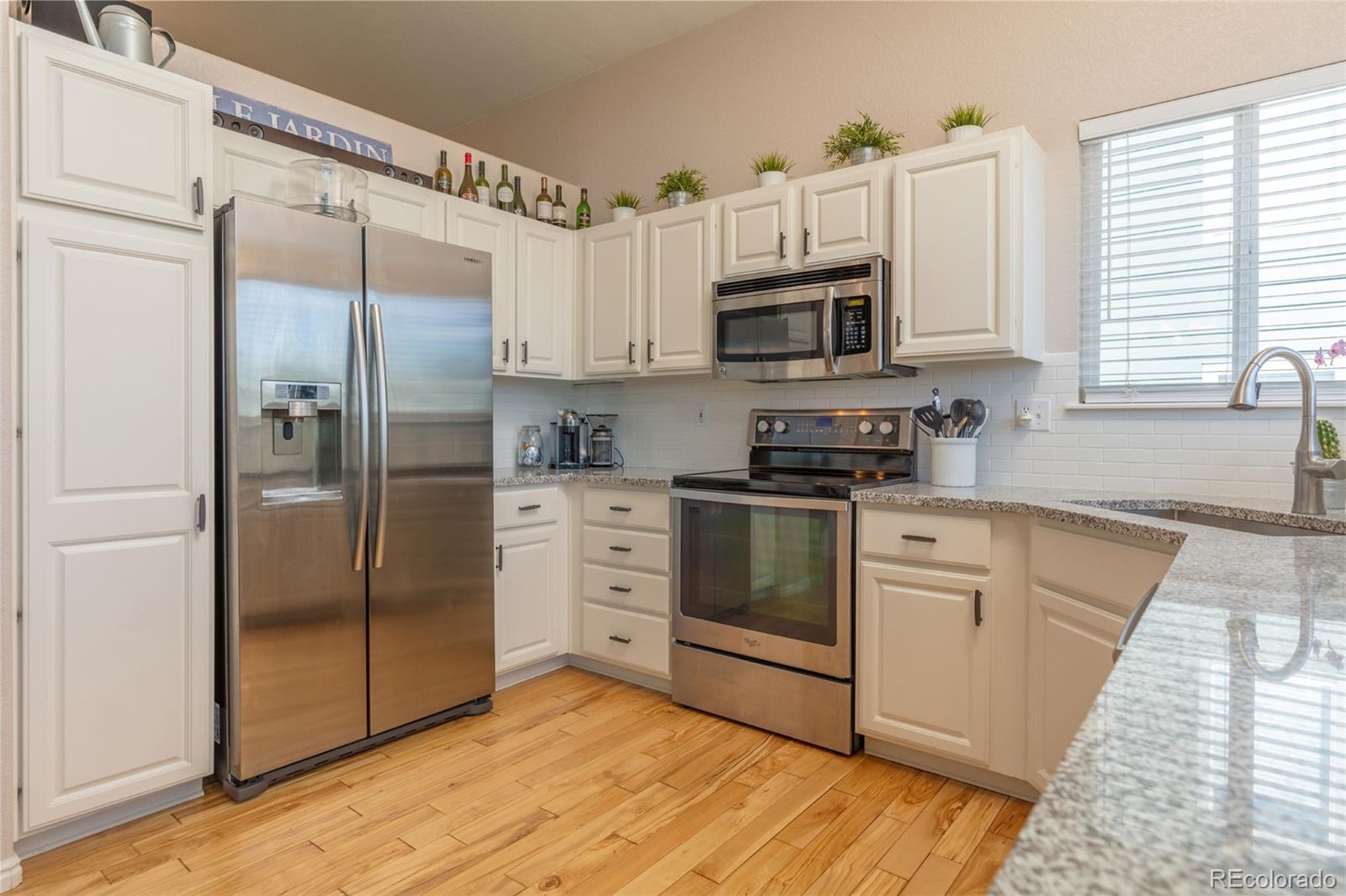 9711 Burberry Way Highlands Ranch, CO 80129 - Photo 6 of 35 Gallery Image 6