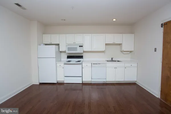 $1,425 | 1411-2 Walnut Street, Unit 702, Philadelphia, PA 19102