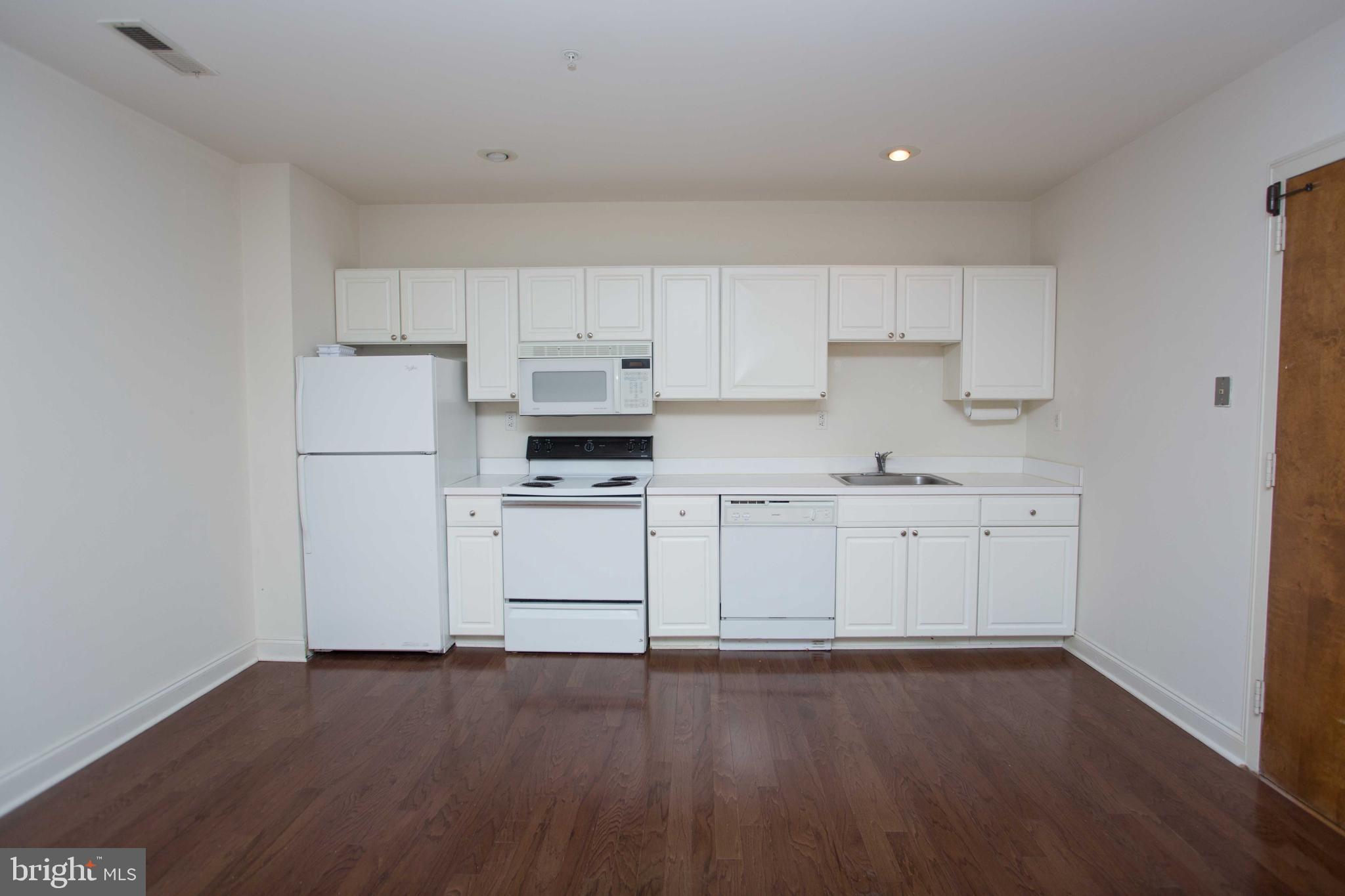 1411-2 Walnut Street, Unit 702 Philadelphia, PA 19102 - Photo 8 of 15