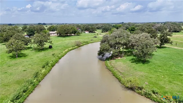 $760,000 | 4361 Highway 77, Hallettsville, TX 77964