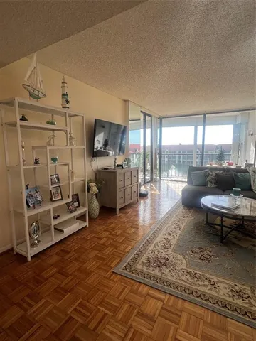 $299,000 | 7030 Half Moon Circle, Unit 418, Hypoluxo, FL 33462