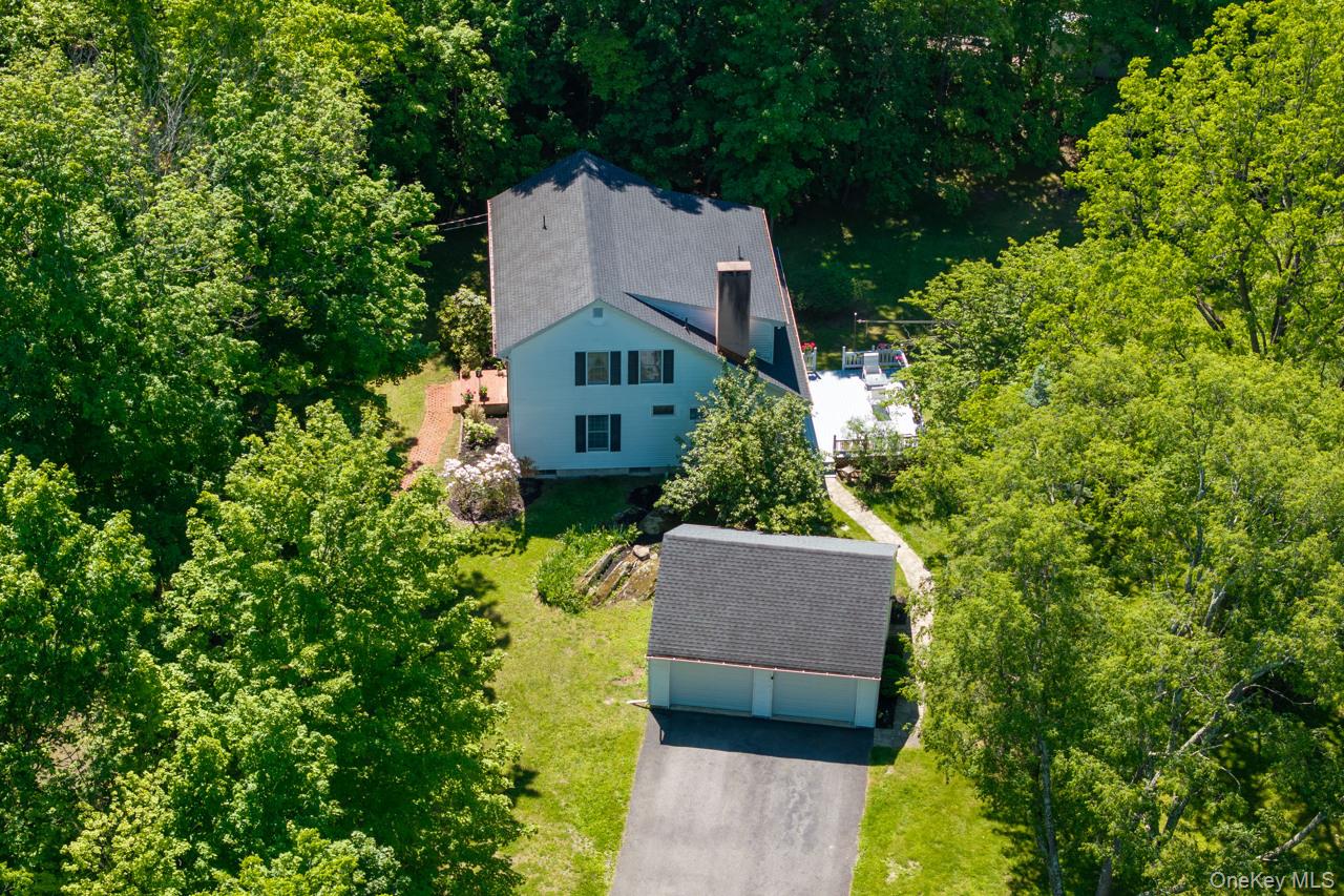 185 Taylor Road Mountainville, NY 10953 - Photo 5 of 47 Four-bedroom home built on I-beams, with a 2-car detached garage.