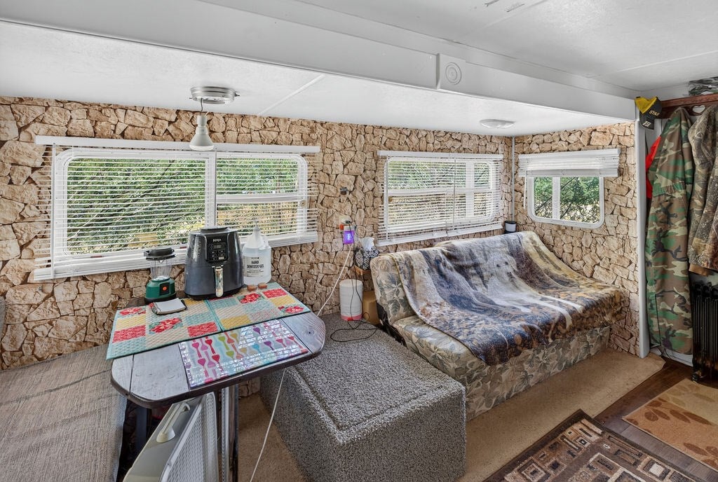 2320 Snow Hill Road, Unit 8 Galax, VA 24333 - Photo 18 of 32 Gallery Image 18