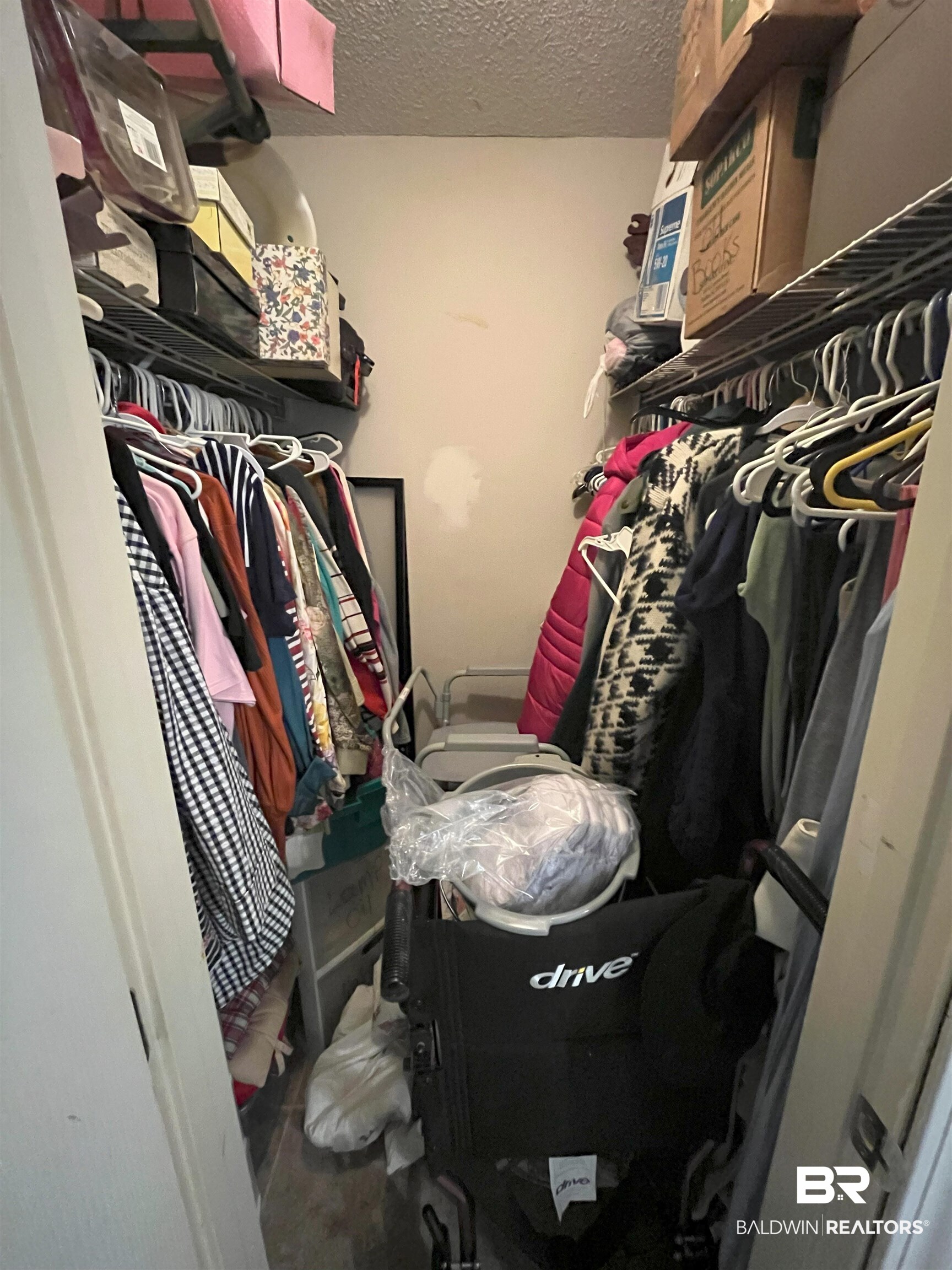 7851 Highway 98 Fairhope, AL 36532 - Photo 12 of 40 View of walk in closet