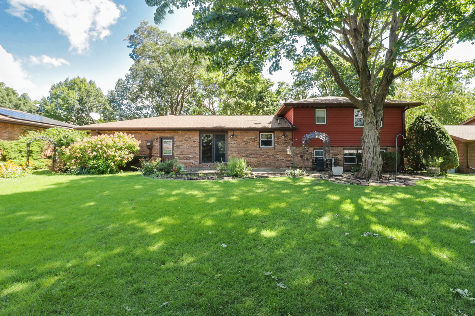 1113 Andover Road Bloomington, IL 61704 - Photo 37 of 42 Gallery Image 37