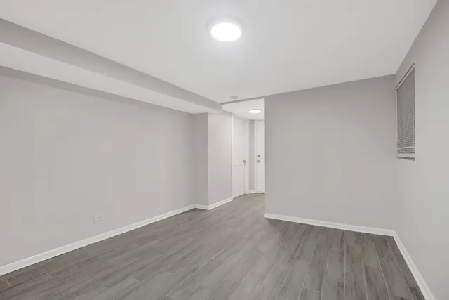 $2,000 | 1914 West Henderson Street, Unit GARDENFRONT, Chicago, IL 60657