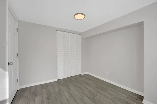 $2,000 | 1914 West Henderson Street, Unit GARDENFRONT, Chicago, IL 60657