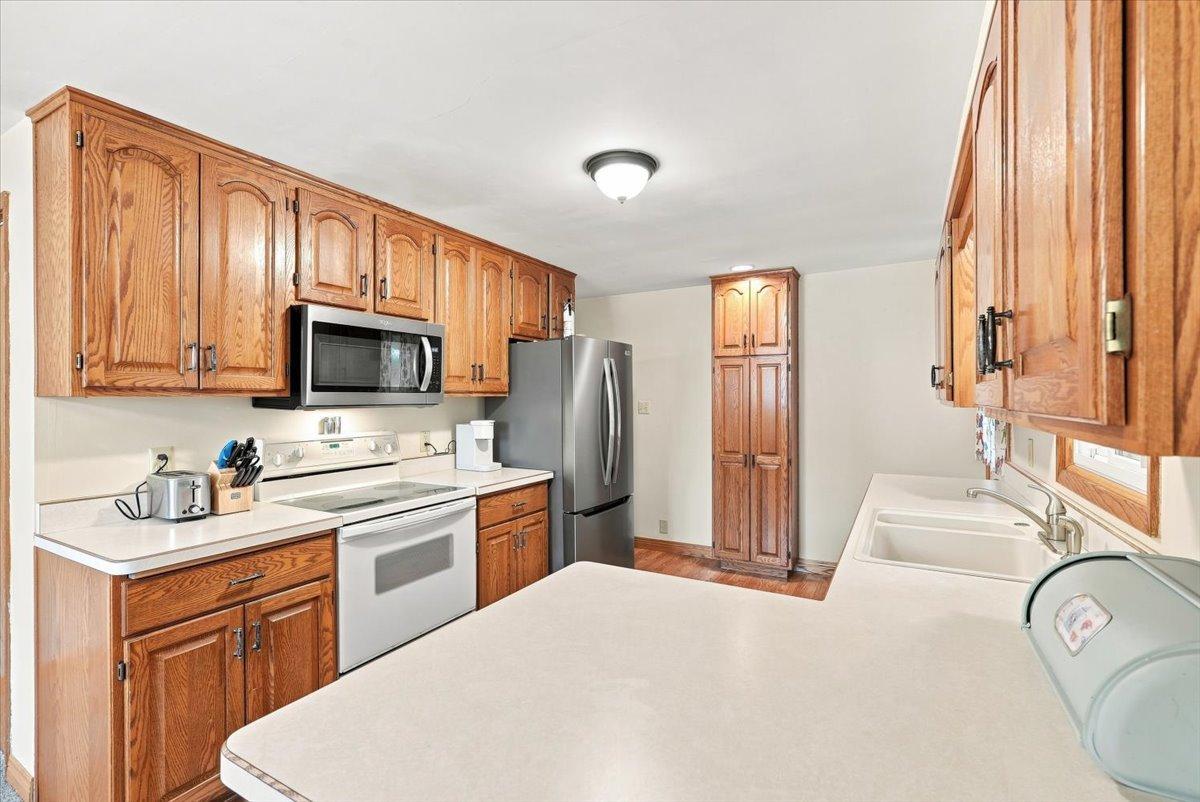 942 Morgan Road River Falls, WI 54022 - Photo 8 of 41 Gallery Image 8